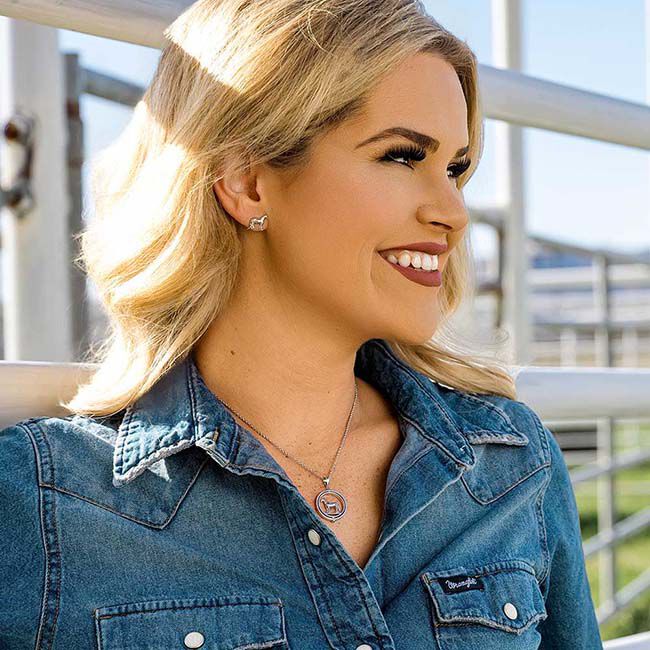 Montana Silversmiths Horses of the World Necklace image number null