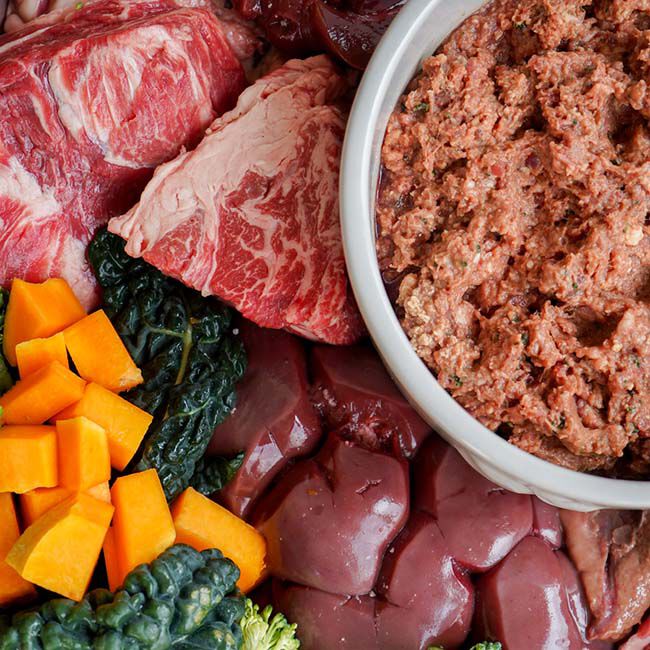 Oma's Pride Frozen Raw Beef & Veggie Mix image number null