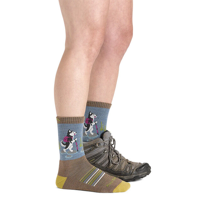 Darn Tough Women's Critter Club Micro Crew Lightweight Hiking Sock - Bark image number null