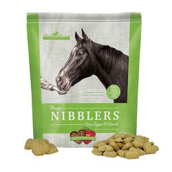Omega Fields Omega Nibblers Low Sugar & Starch Horse Treats - Apple Flavor - 3.5 lb
