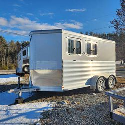 Featherlite 2023 Model 9409 2-Horse Bumper Pull Trailer