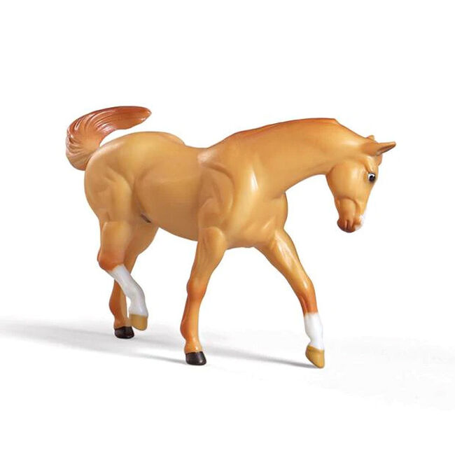 Breyer Stablemates Little Red Stable Set with Two Horses image number null