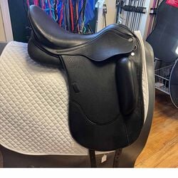 Used Tempi H Monoflap Dressage Saddle - 18"