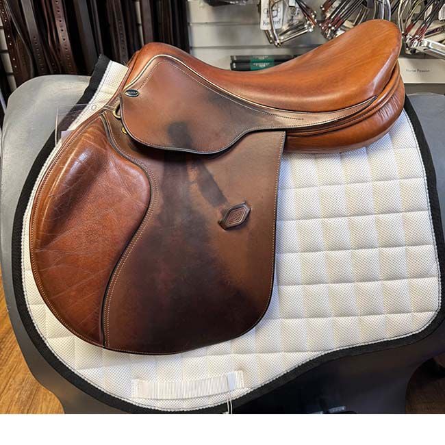 Used Henri de Rivel Rivella Saddle - 17" image number null