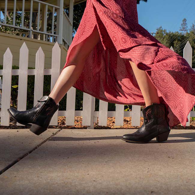 Ariat Women's Darlin Western Boots - Old Black image number null