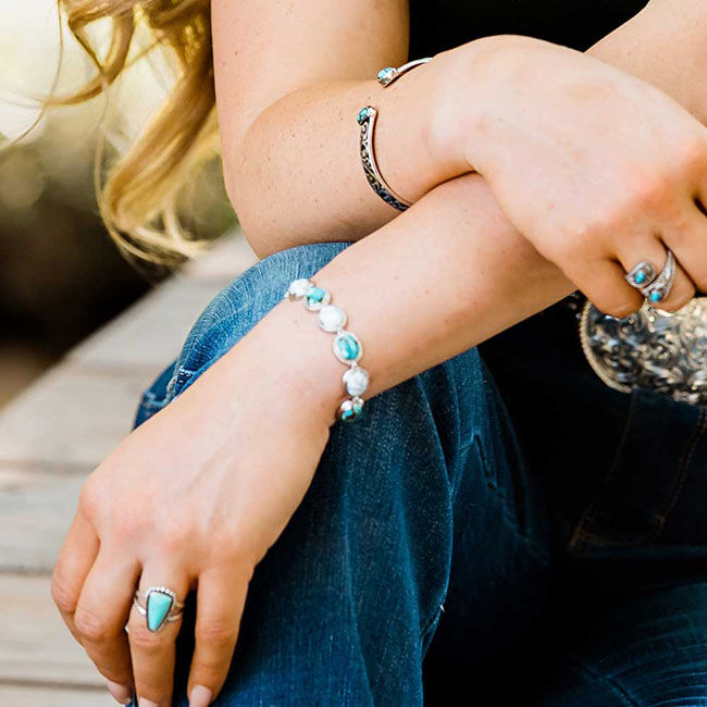 Montana Silversmiths Oceans of Heaven Bracelet image number null