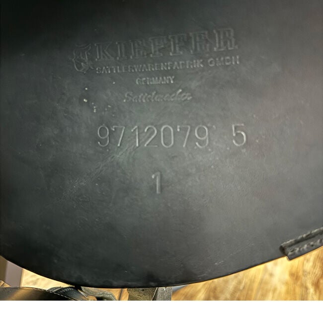 Used Kieffer Rhein AJ Dressage Saddle - 17" image number null
