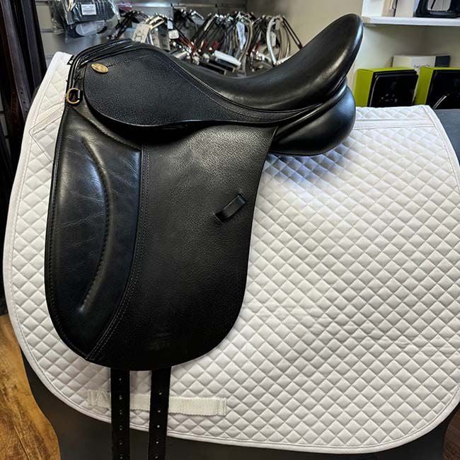 Used Jorge Canaves Vienna Dressage Saddle - 16" image number null